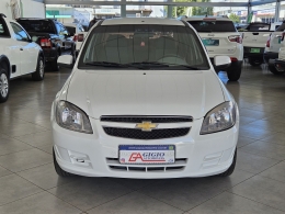 CHEVROLET - PRISMA - 2011/2012 - Branca - R$ 35.000,00