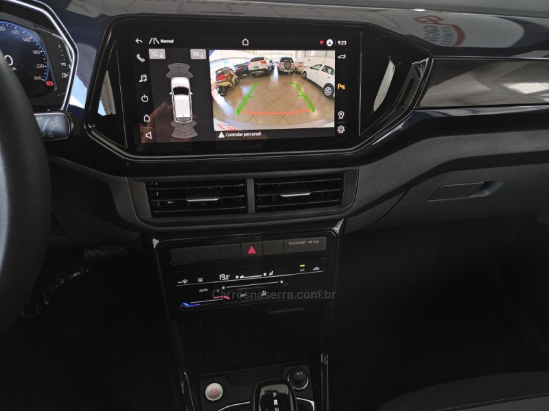 VOLKSWAGEN - T-CROSS - 2023/2024 - Prata - R$ 132.900,00