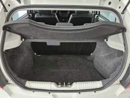 VOLKSWAGEN - GOL - 2022/2023 - Branca - R$ 58.500,00