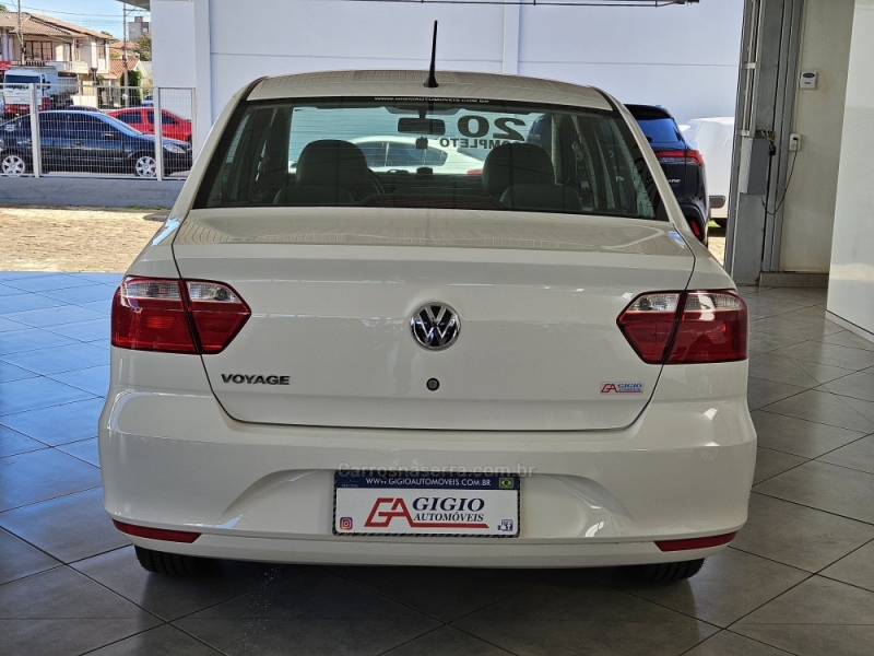 VOLKSWAGEN - VOYAGE - 2019/2020 - Branca - R$ 55.500,00