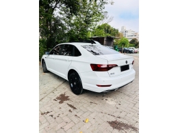 VOLKSWAGEN - JETTA - 2020/2020 - Branca - R$ 123.000,00