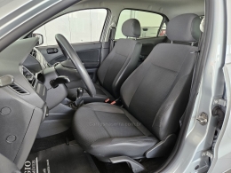 VOLKSWAGEN - GOL - 2022/2023 - Prata - R$ 59.500,00