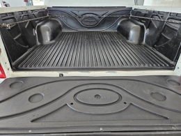 TOYOTA - HILUX - 2015/2015 - Branca - R$ 118.000,00