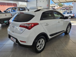 HYUNDAI - HB20X - 2013/2014 - Branca - R$ 58.500,00
