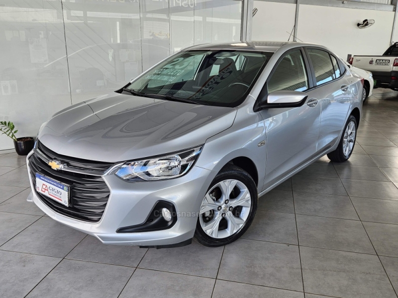 CHEVROLET - ONIX - 2022/2023 - Prata - R$ 76.500,00