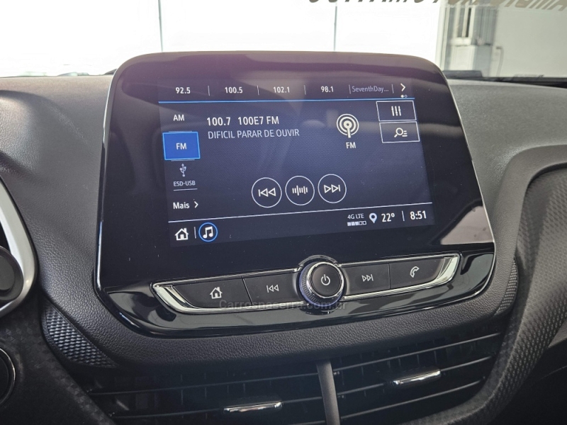 CHEVROLET - ONIX - 2022/2023 - Prata - R$ 76.500,00