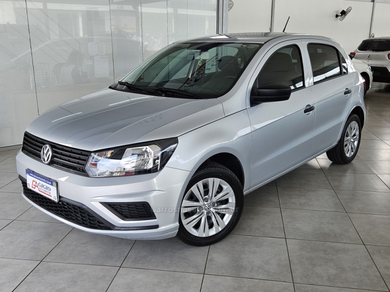 VOLKSWAGEN - GOL - 2022/2023 - Prata - R$ 60.000,00