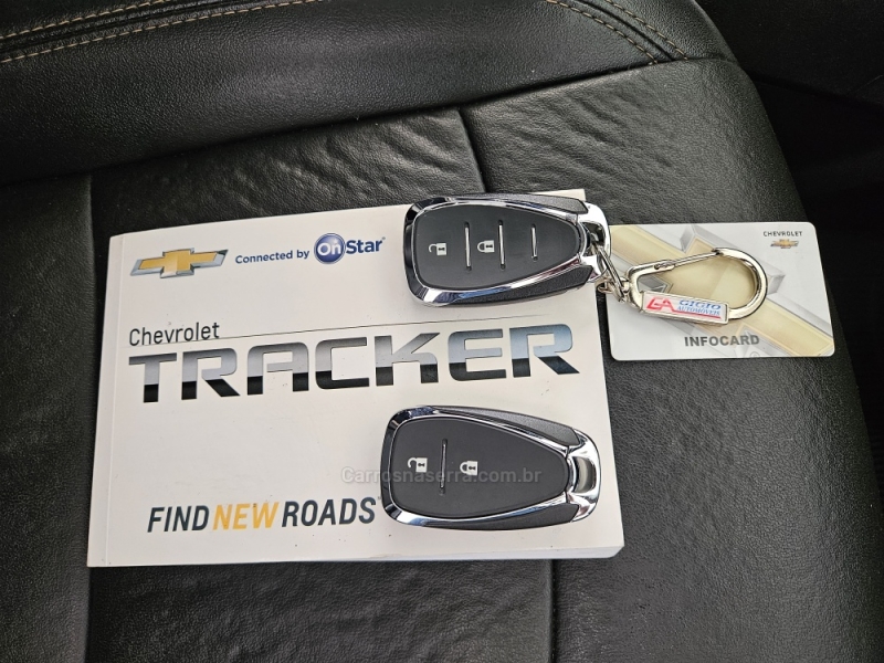 CHEVROLET - TRACKER - 2018/2019 - Prata - R$ 92.000,00