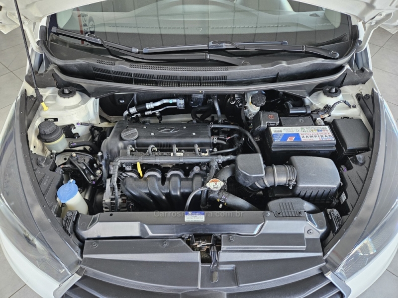 HYUNDAI - HB20 - 2015/2016 - Branca - R$ 55.500,00