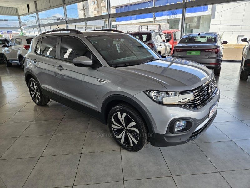 VOLKSWAGEN - T-CROSS - 2023/2024 - Prata - R$ 132.900,00