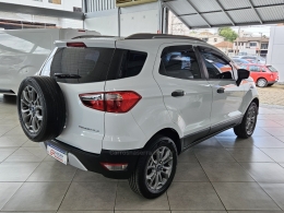 FORD - ECOSPORT - 2012/2013 - Branca - R$ 55.000,00