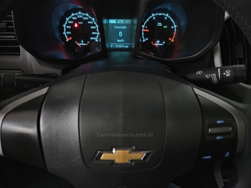 CHEVROLET - S10 - 2015/2015 - Prata - R$ 117.000,00