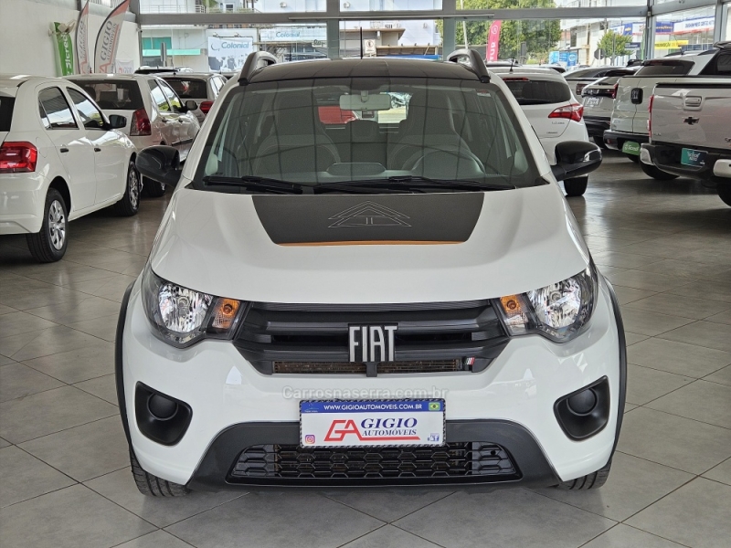 FIAT - MOBI - 2022/2023 - Branca - R$ 61.000,00