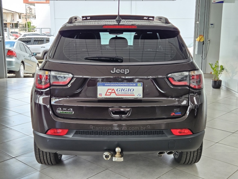JEEP - COMPASS - 2021/2021 - Marrom - R$ 135.000,00