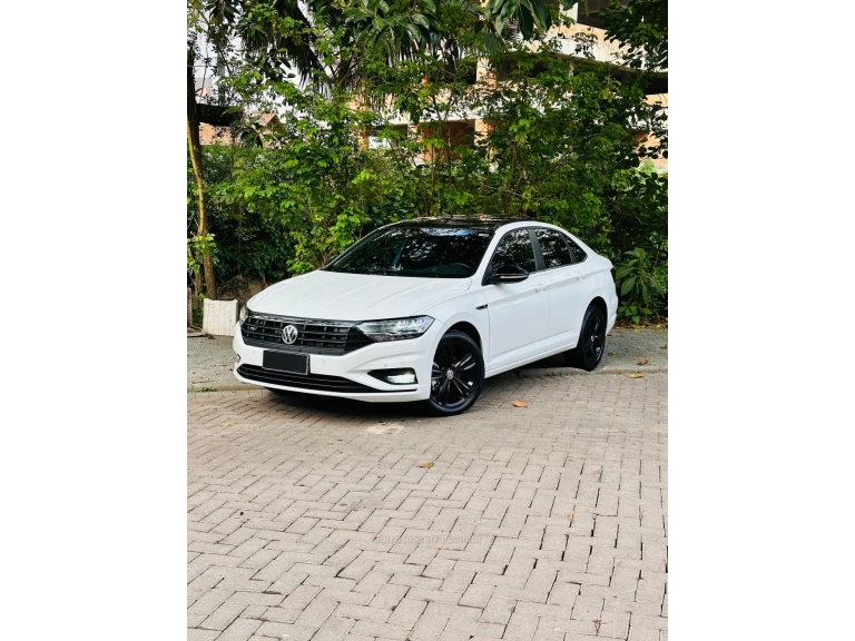 VOLKSWAGEN - JETTA - 2020/2020 - Branca - R$ 123.000,00