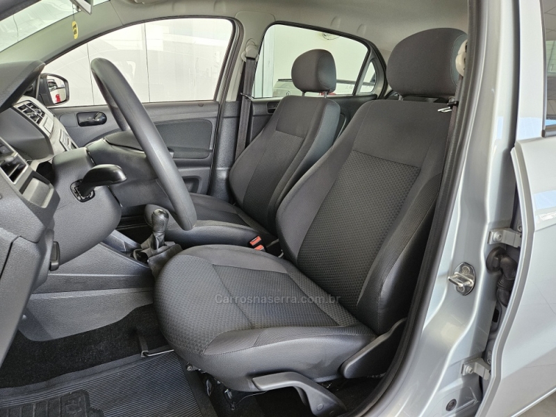VOLKSWAGEN - GOL - 2022/2023 - Prata - R$ 59.900,00