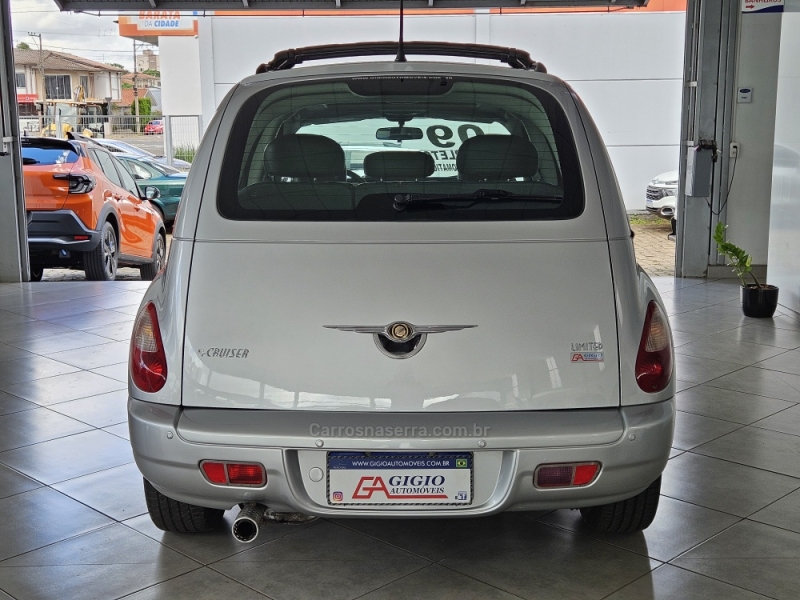 CHRYSLER - PT CRUISER - 2008/2009 - Prata - R$ 45.000,00