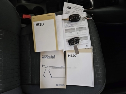 HYUNDAI - HB20S - 2023/2024 - Cinza - R$ 95.000,00