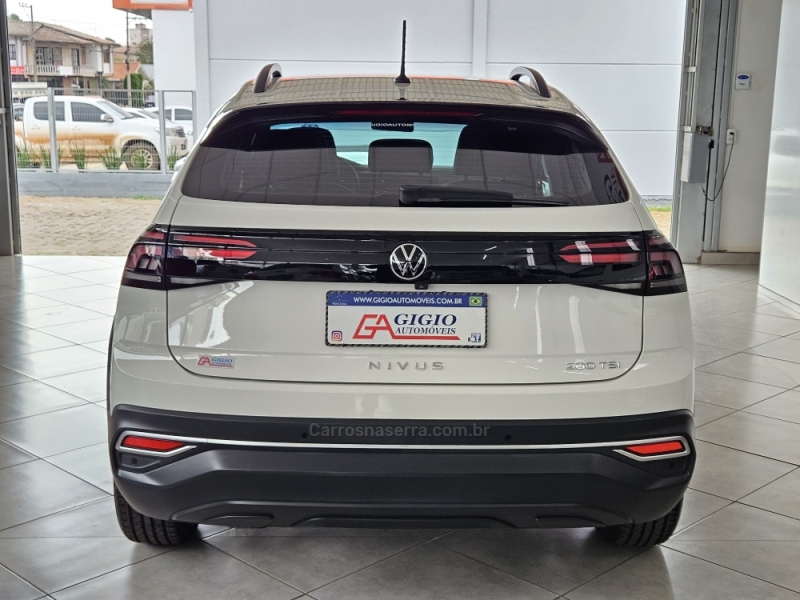 VOLKSWAGEN - NIVUS - 2022/2023 - Branca - R$ 106.500,00