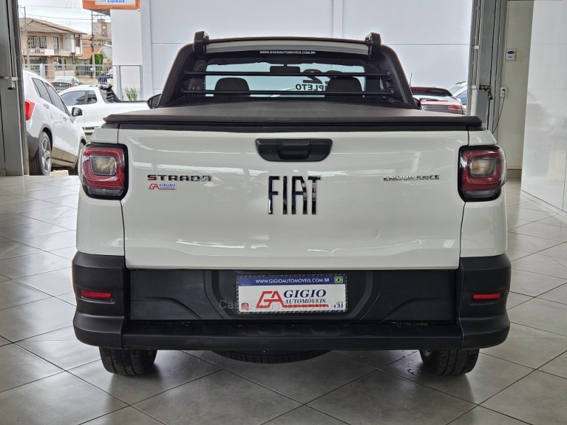 FIAT - STRADA - 2022/2022 - Branca - R$ 78.000,00