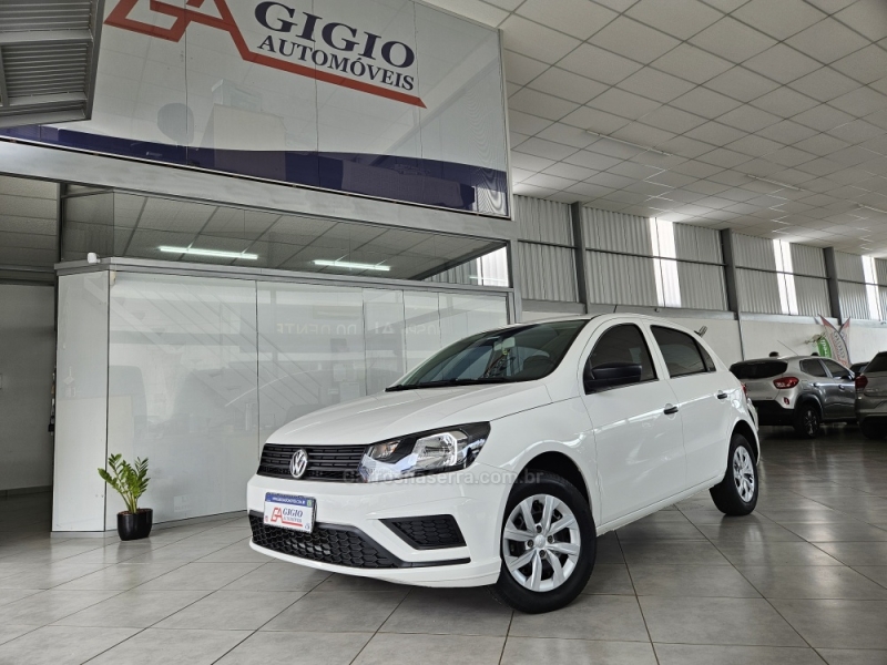 VOLKSWAGEN - GOL - 2022/2023 - Branca - R$ 58.500,00