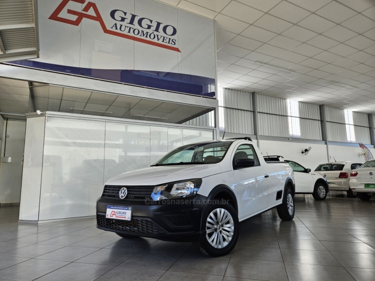 VOLKSWAGEN - SAVEIRO - 2022/2023 - Branca - R$ 73.000,00