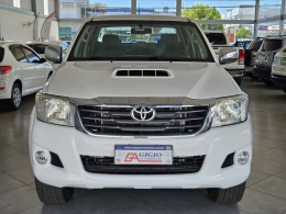 TOYOTA - HILUX - 2015/2015 - Branca - R$ 118.000,00