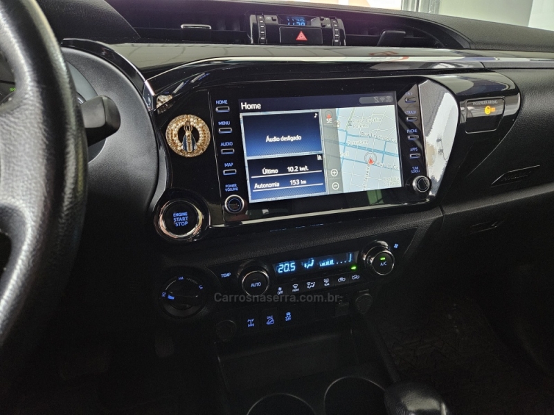 TOYOTA - HILUX - 2020/2020 - Prata - R$ 179.900,00