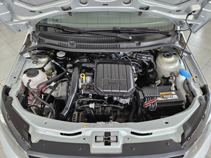 VOLKSWAGEN - GOL - 2022/2023 - Prata - R$ 60.000,00
