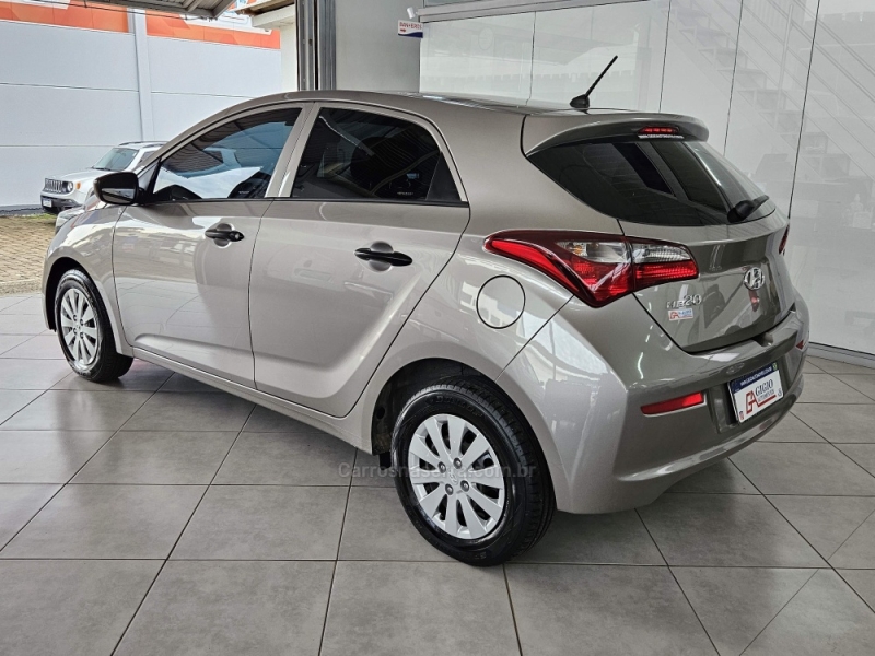HYUNDAI - HB20 - 2019/2019 - Prata - R$ 57.000,00