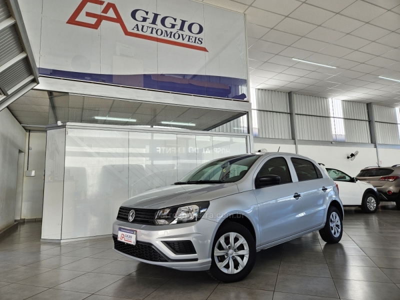 VOLKSWAGEN - GOL - 2022/2023 - Prata - R$ 59.900,00