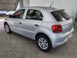 VOLKSWAGEN - GOL - 2022/2023 - Prata - R$ 59.900,00