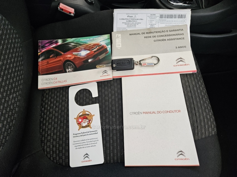 CITROËN - C4 - 2012/2013 - Branca - R$ 34.000,00