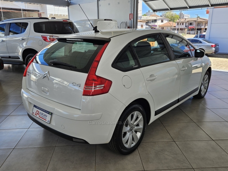 CITROËN - C4 - 2012/2013 - Branca - R$ 34.000,00
