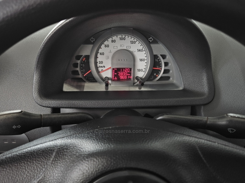 VOLKSWAGEN - GOL - 2008/2009 - Vermelha - R$ 25.500,00