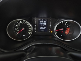 FIAT - TORO - 2017/2017 - Branca - R$ 88.000,00