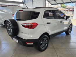 FORD - ECOSPORT - 2017/2018 - Branca - R$ 73.000,00