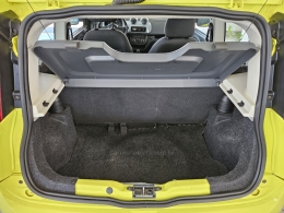 FIAT - UNO - 2012/2013 - Amarela - R$ 31.600,00