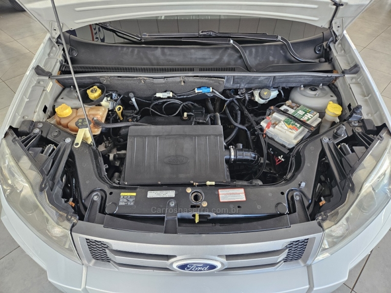 FORD - ECOSPORT - 2011/2012 - Prata - R$ 45.000,00