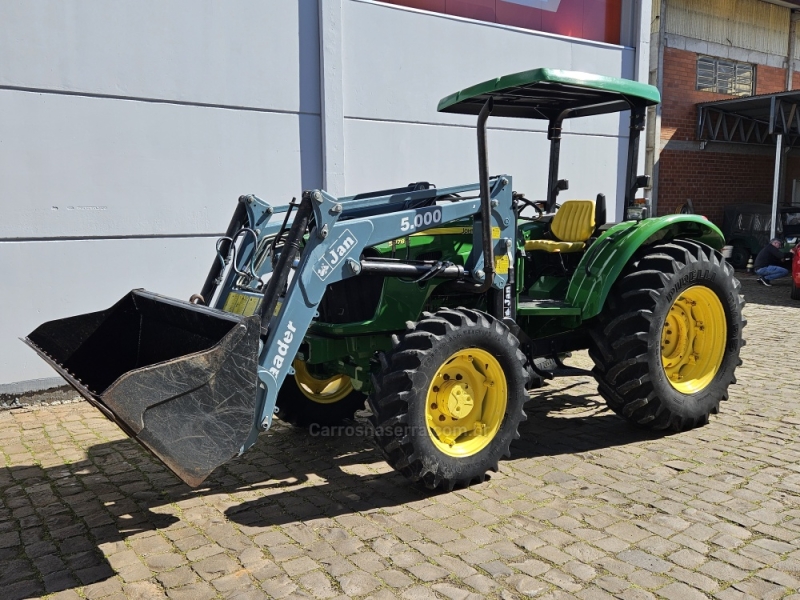 JOHN DEERE - TRATOR 5078 - 2015/2015 - Verde - R$ 180.000,00