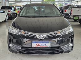 TOYOTA - COROLLA - 2017/2018 - Preta - R$ 103.000,00
