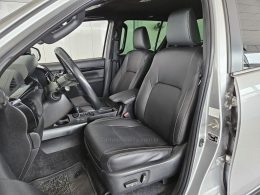 TOYOTA - HILUX - 2020/2020 - Prata - R$ 179.900,00