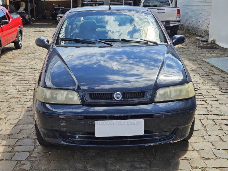 FIAT - SIENA - 2006/2007 - Azul - R$ 17.000,00