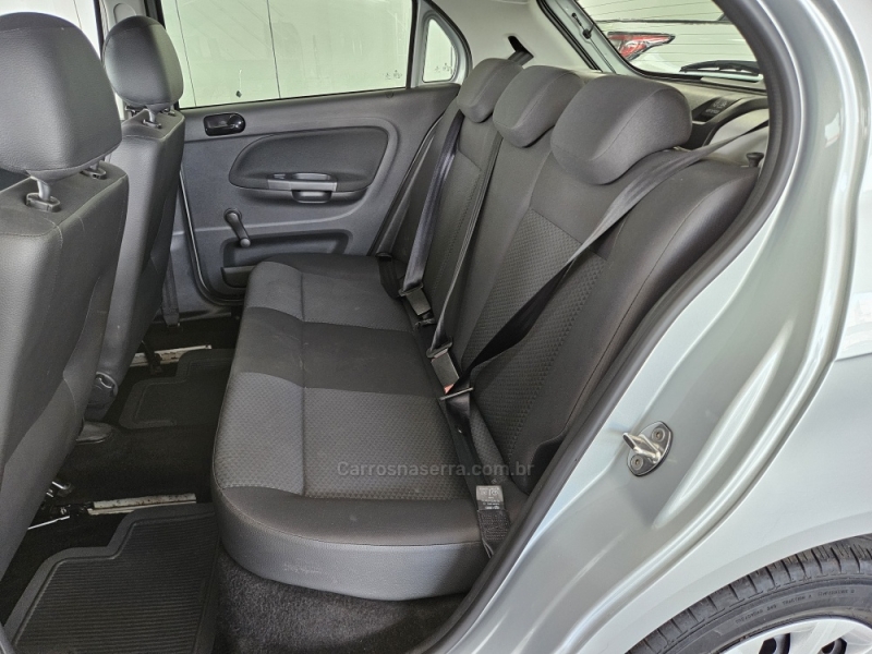 VOLKSWAGEN - GOL - 2022/2023 - Prata - R$ 59.500,00