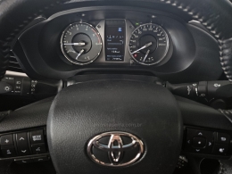 TOYOTA - HILUX - 2023/2024 - Branca - R$ 230.000,00