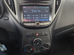 HYUNDAI - HB20 - 2015/2016 - Branca - R$ 55.500,00