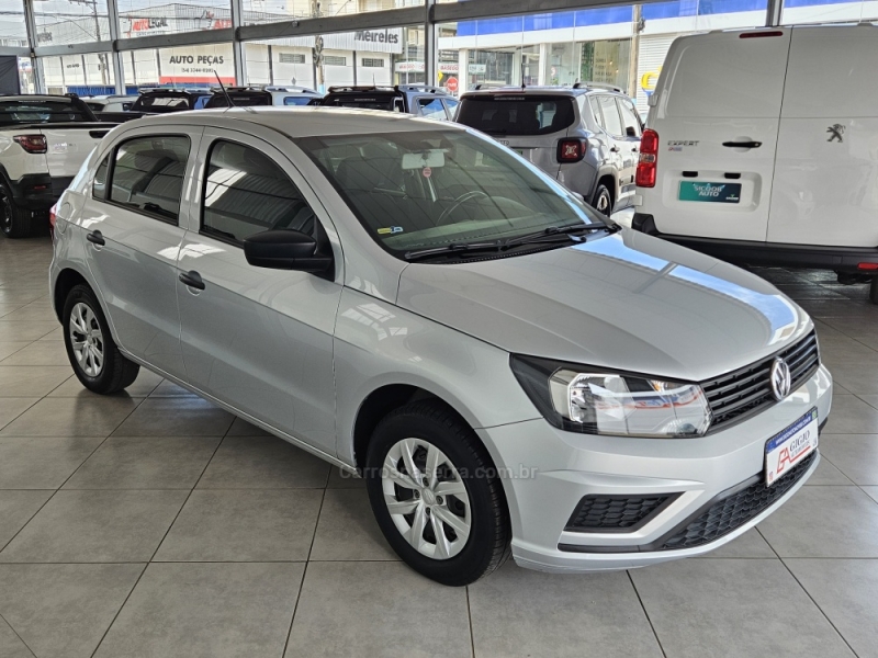 VOLKSWAGEN - GOL - 2022/2023 - Prata - R$ 59.500,00