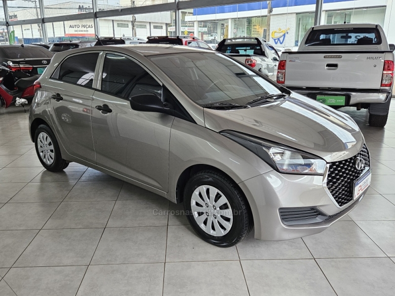 HYUNDAI - HB20 - 2019/2019 - Prata - R$ 57.000,00