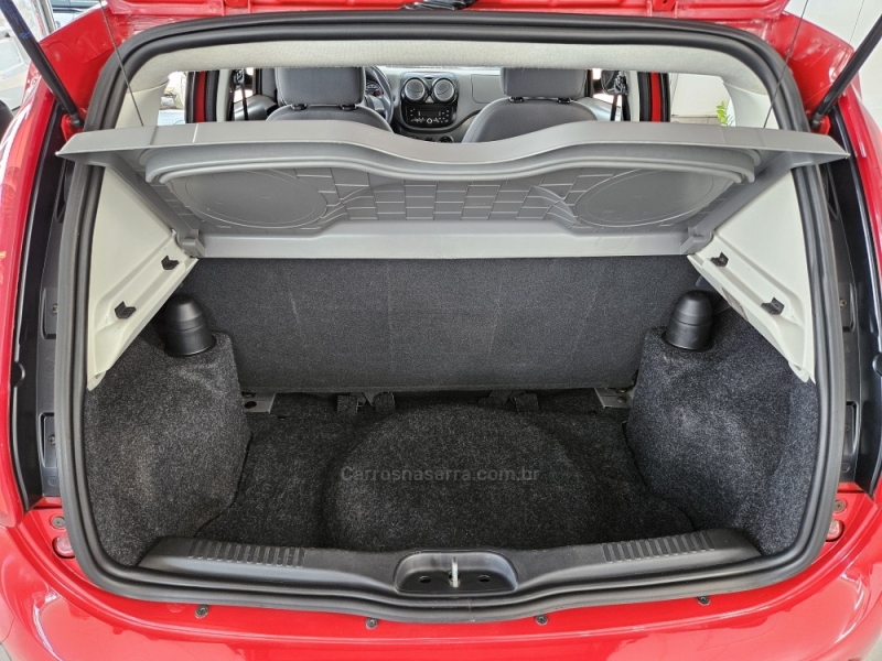 FIAT - PALIO - 2013/2013 - Vermelha - R$ 42.000,00