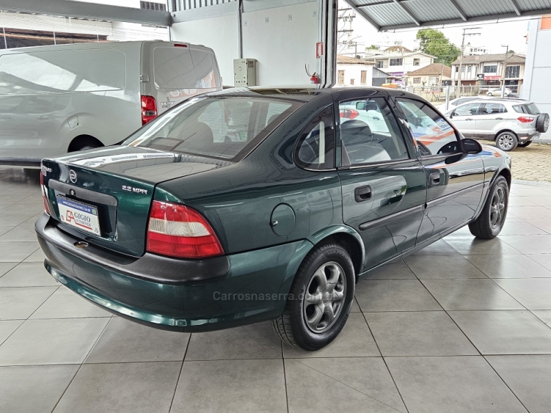 CHEVROLET - VECTRA - 1999/1999 - Verde - R$ 26.000,00